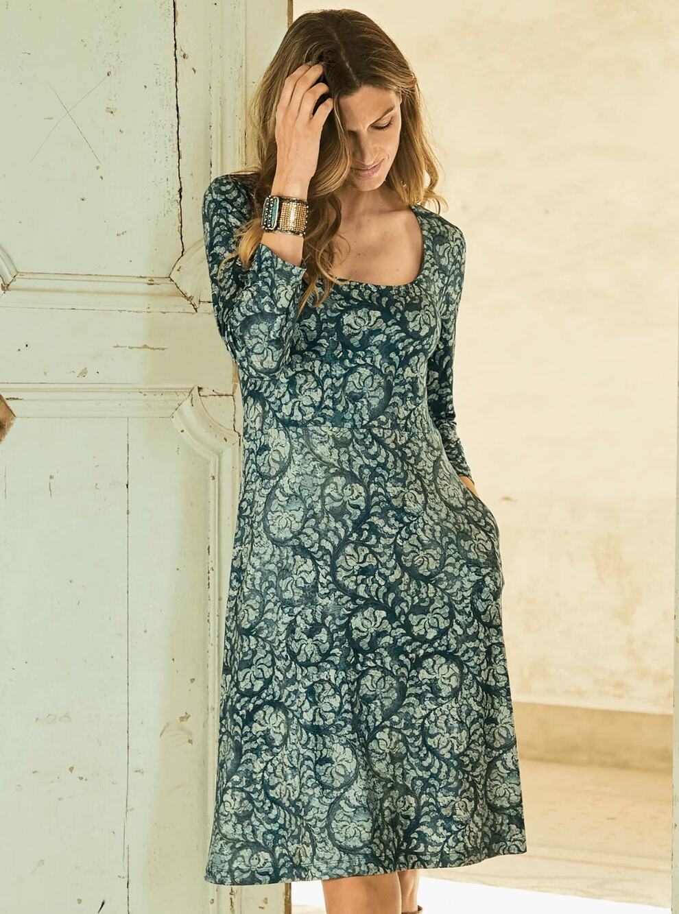 PERUVIAN CONNECTION Sant'Elia Jersey Lotus Blossom Dress Blue Green Medium